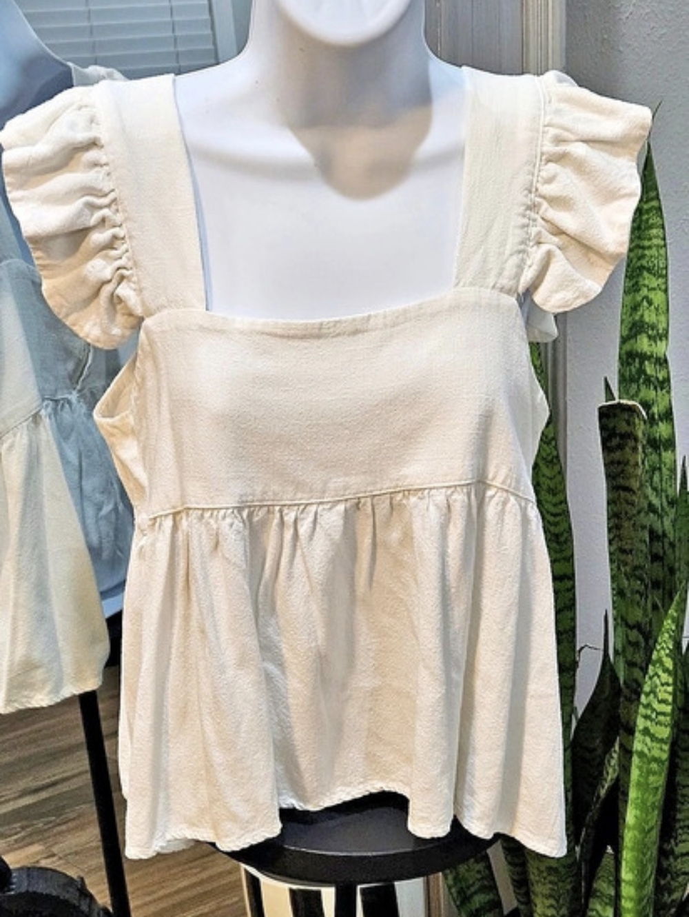 Ruffle Sleeve Blouse in Cream